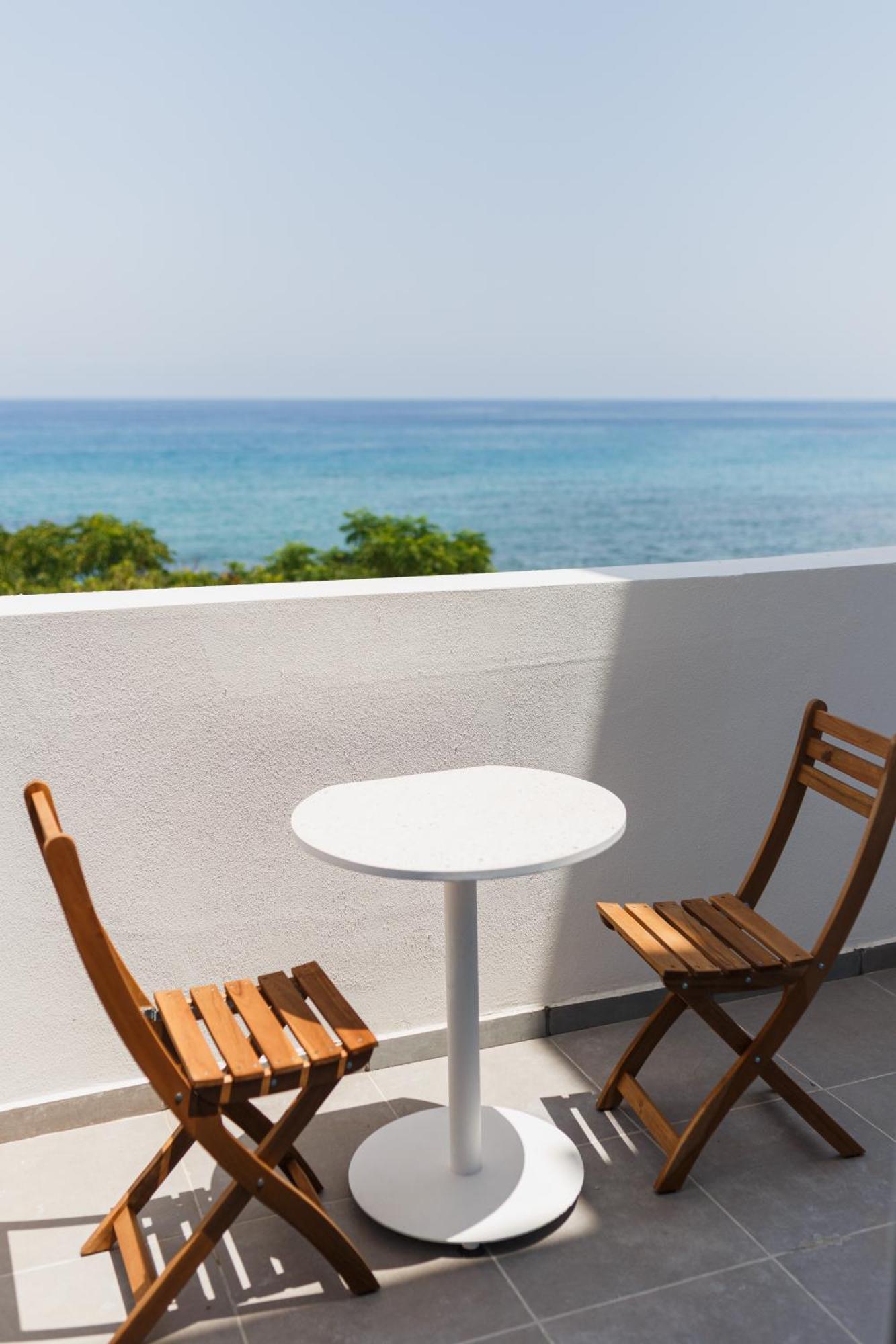 Azure Bay Hotel Ayia Varvara Eksteriør billede
