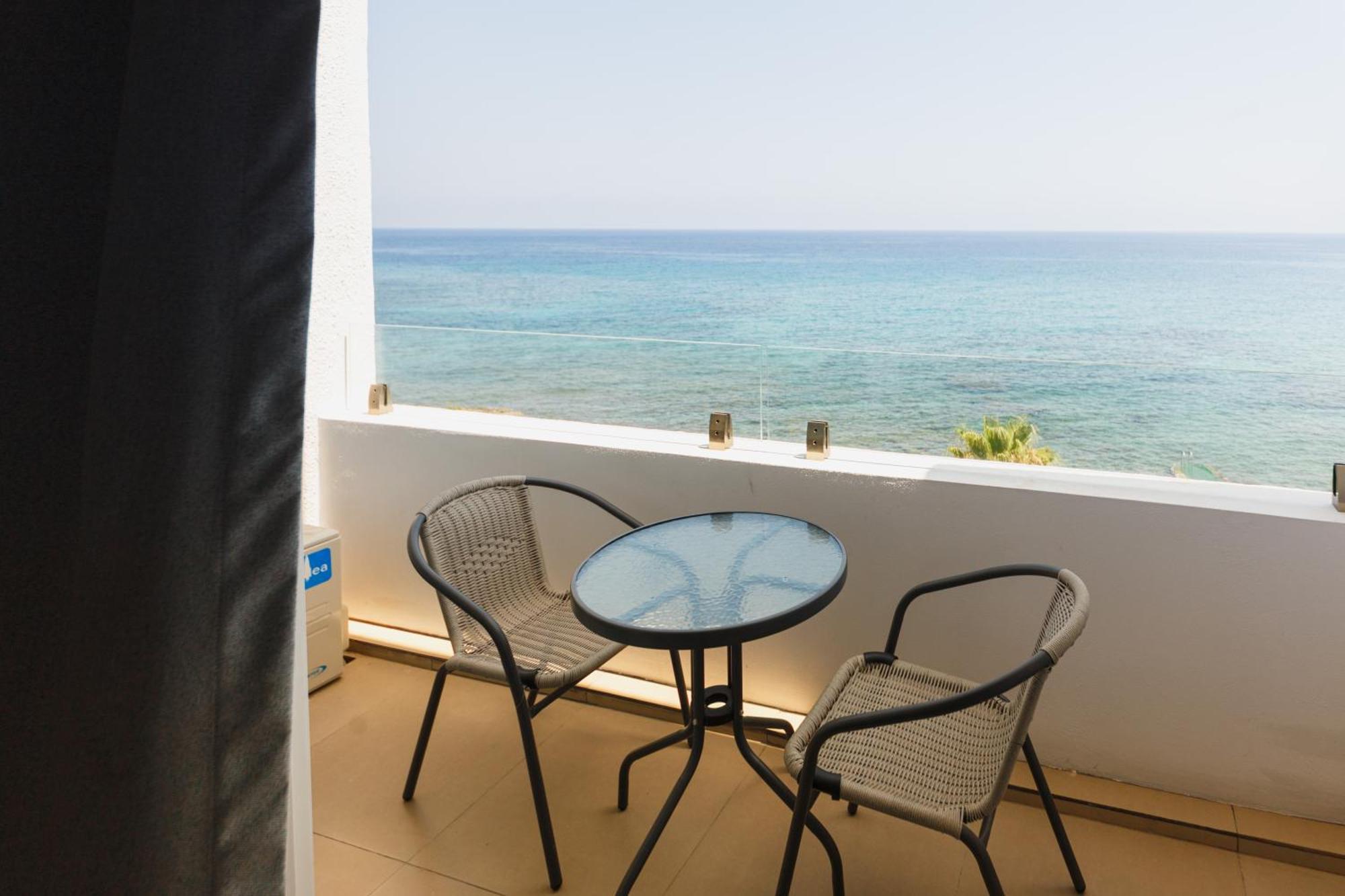 Azure Bay Hotel Ayia Varvara Eksteriør billede