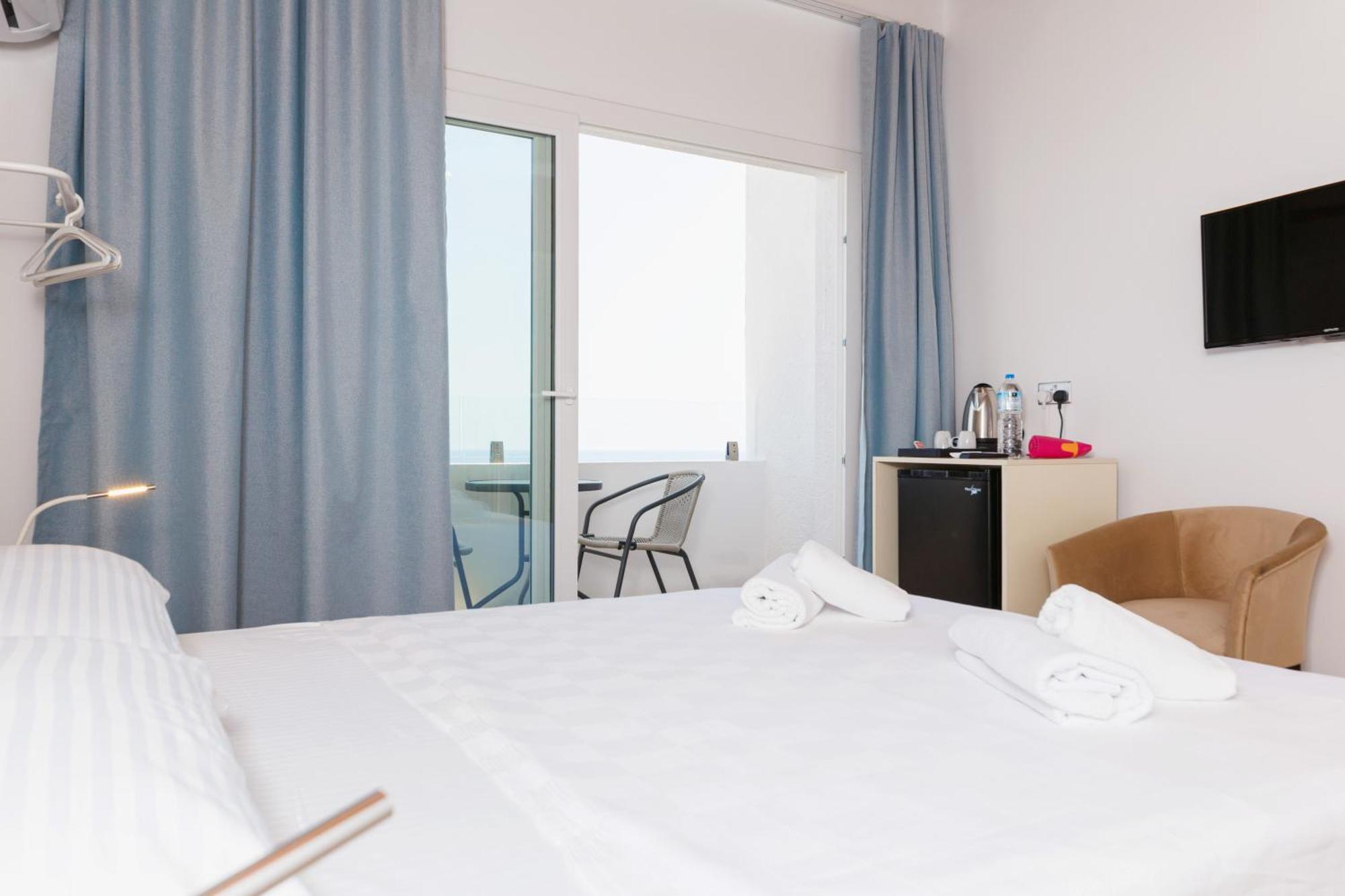 Azure Bay Hotel Ayia Varvara Eksteriør billede