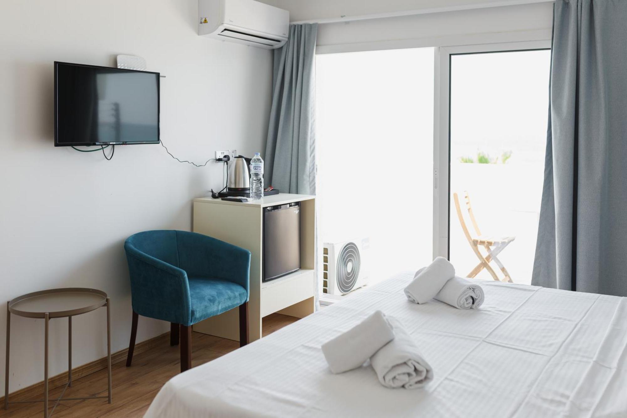 Azure Bay Hotel Ayia Varvara Eksteriør billede