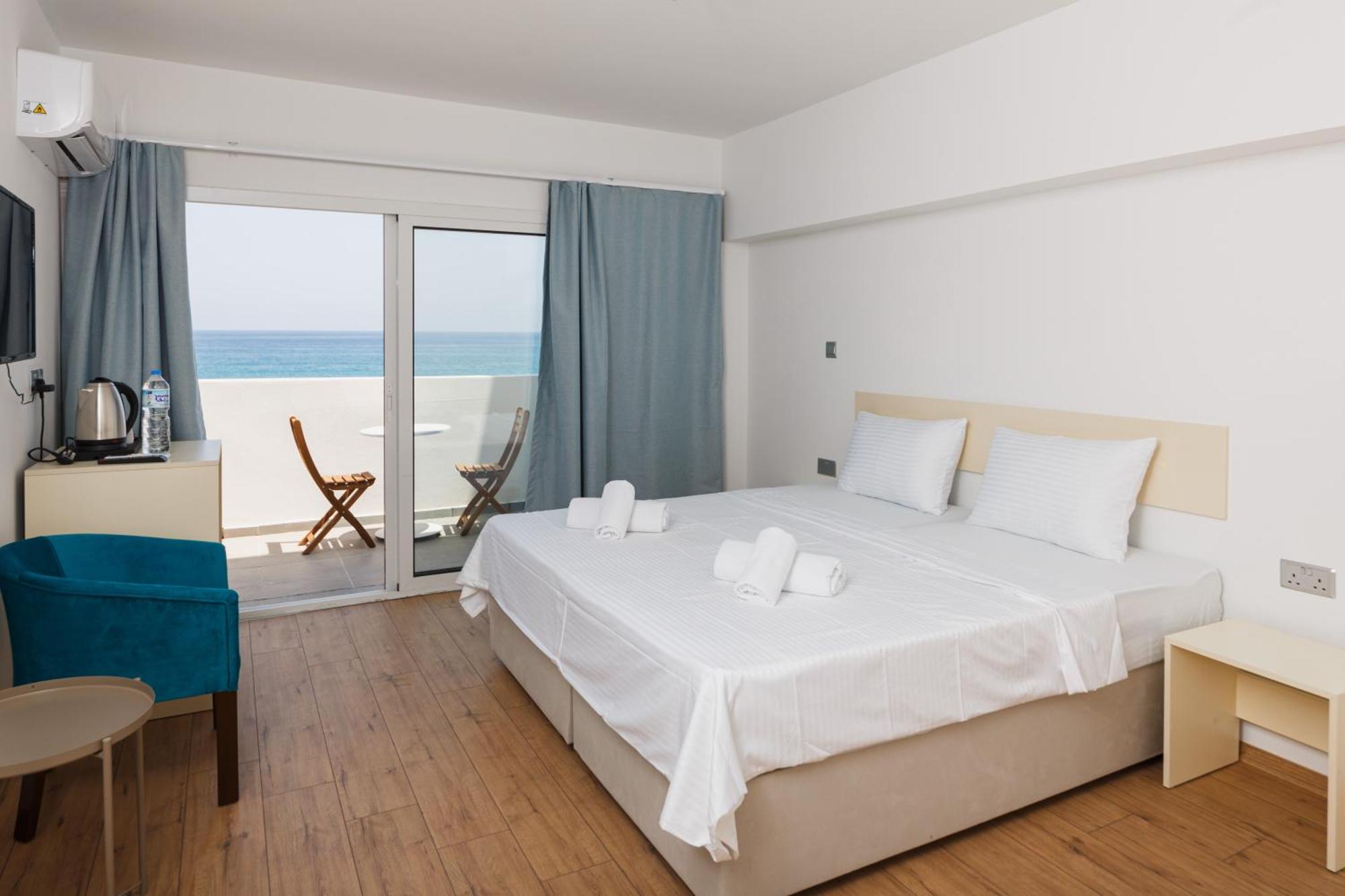 Azure Bay Hotel Ayia Varvara Eksteriør billede