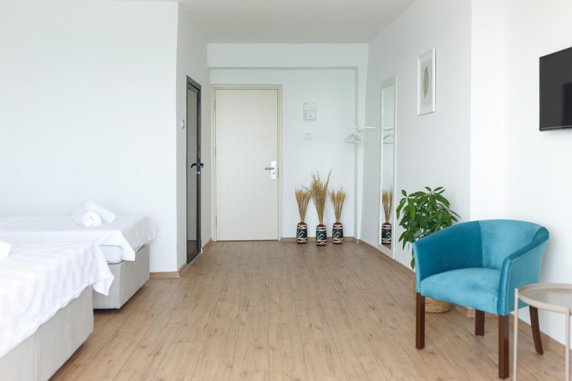 Azure Bay Hotel Ayia Varvara Eksteriør billede